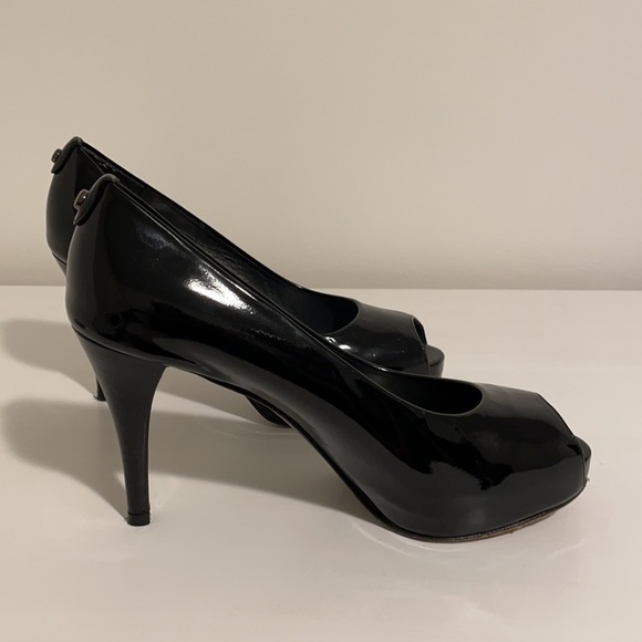 STUART WEITZMAN | EUC Black patent peep toe heels - Picture 3 of 5